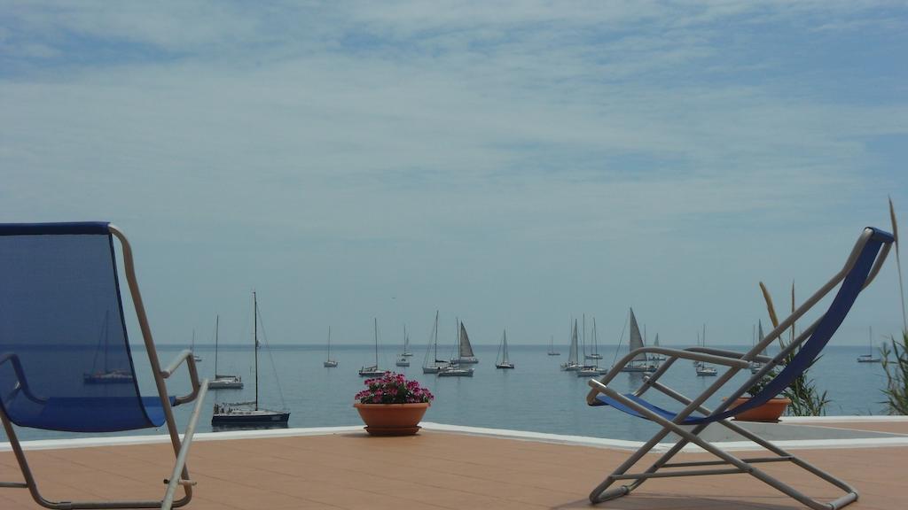 Hotel Punta Barone Santa Marina Salina Dış mekan fotoğraf