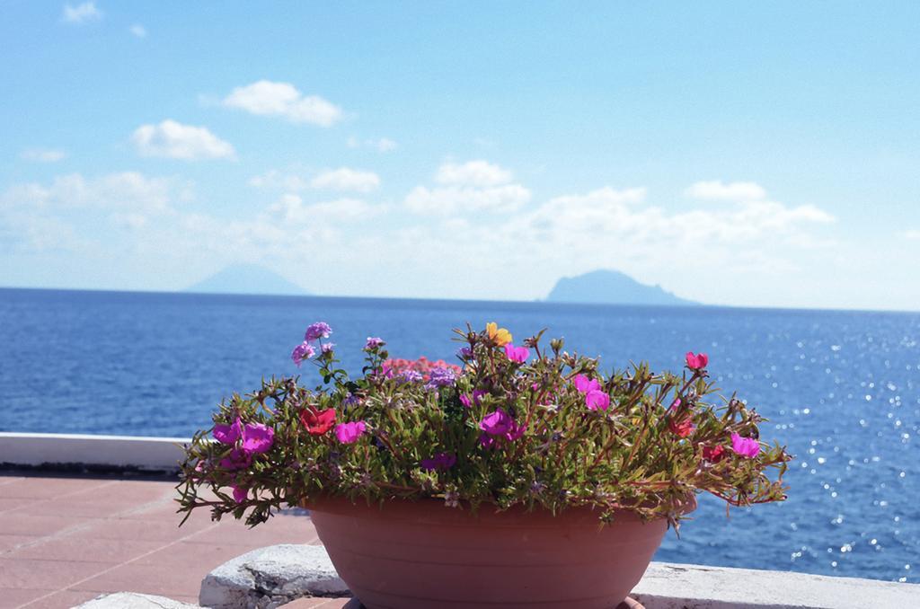 Hotel Punta Barone Santa Marina Salina Dış mekan fotoğraf